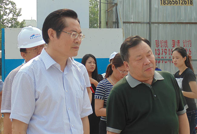 泰安市副市长辛显明及高新区陶长江书记视察世纪康城